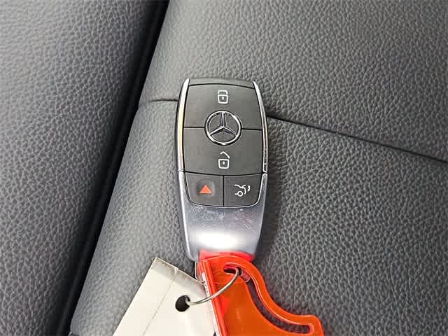 Thumbnail: 2025 Mercedes-Benz GLB - 37