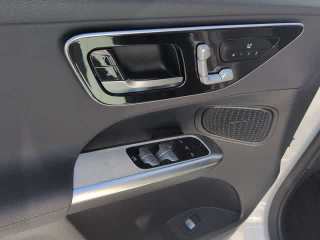 Thumbnail: 2026 Mercedes-Benz GLC - 17