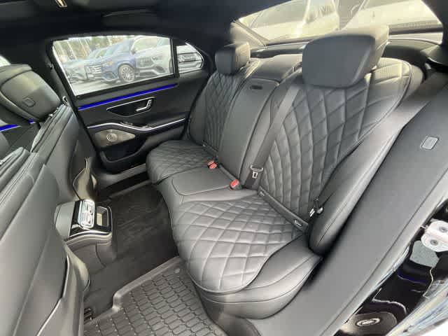 Thumbnail: 2024 Mercedes-Benz S-Class - 21