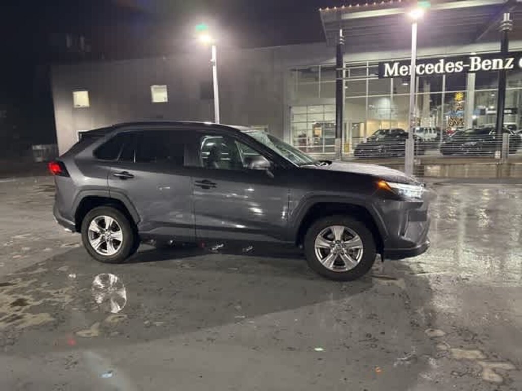 Used 2022 Toyota RAV4 XLE SUV