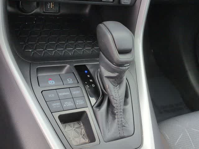 Thumbnail: 2025 Toyota RAV4 - 33