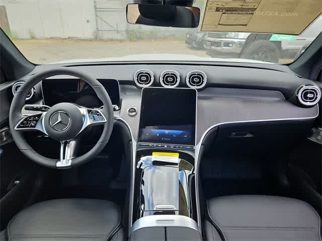 Thumbnail: 2025 Mercedes-Benz GLC - 16