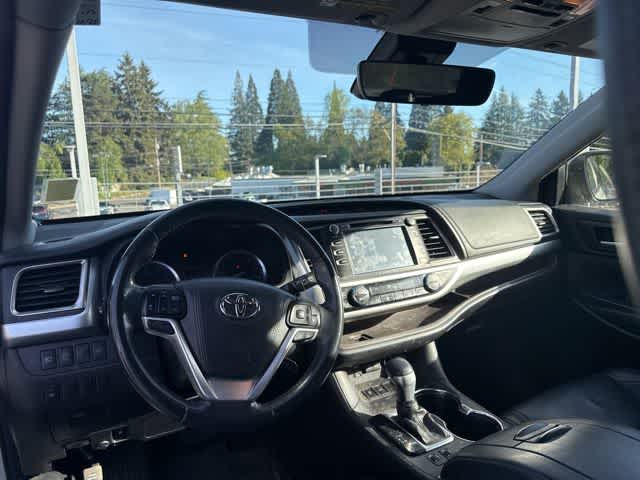 Thumbnail: 2018 Toyota Highlander - 12