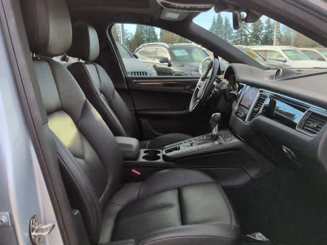 Thumbnail: 2018 Porsche Macan - 24