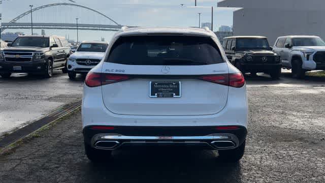 Thumbnail: 2026 Mercedes-Benz GLC - 7