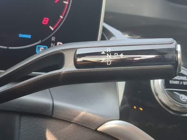 Thumbnail: 2025 Mercedes-Benz GLC - 32