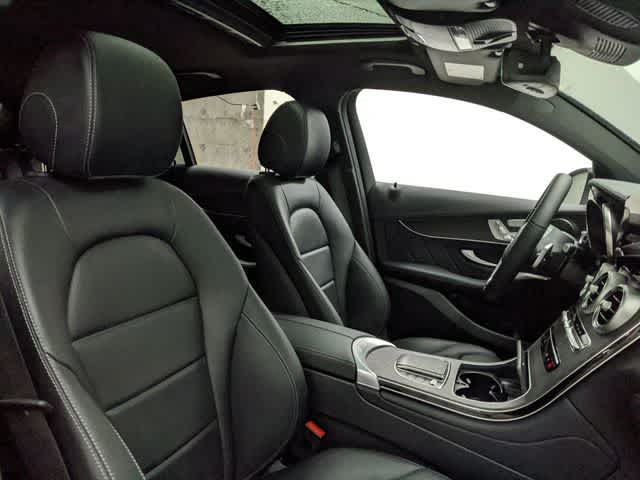 Thumbnail: 2022 Mercedes-Benz GLC - 30