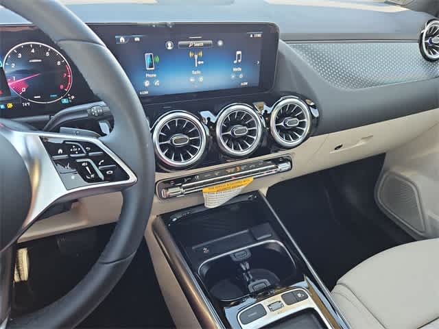 Thumbnail: 2025 Mercedes-Benz GLA - 30