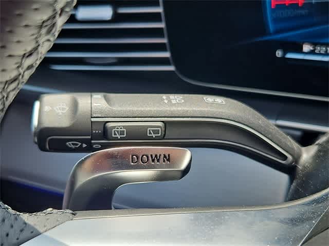 Thumbnail: 2025 Mercedes-Benz GLE - 28