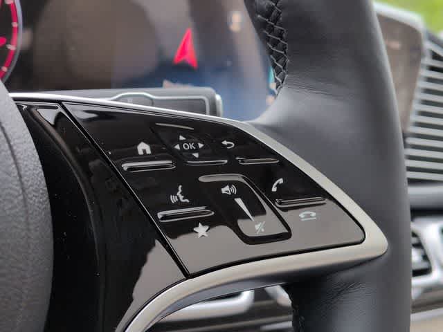 Thumbnail: 2026 Mercedes-Benz GLE - 26