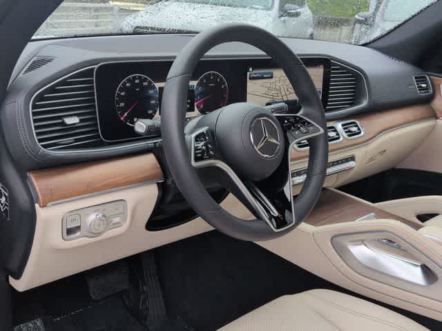 Thumbnail: 2026 Mercedes-Benz GLE - 10