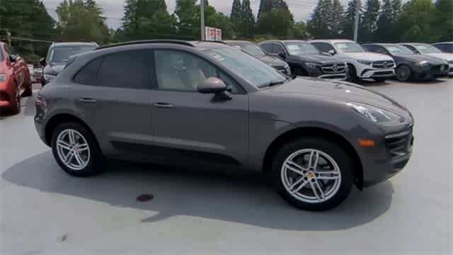 Thumbnail: 2018 Porsche Macan - 2