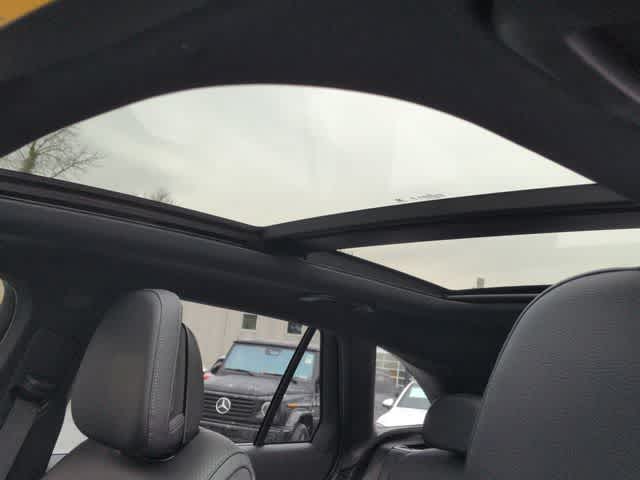 Thumbnail: 2026 Mercedes-Benz GLC - 19