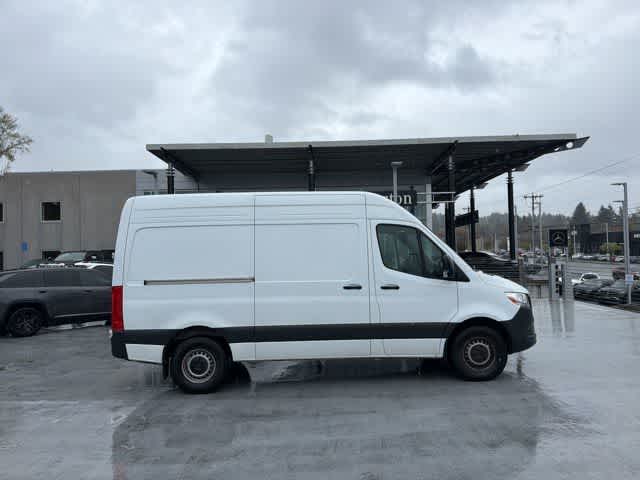 Thumbnail: 2025 Mercedes-Benz Sprinter - 4