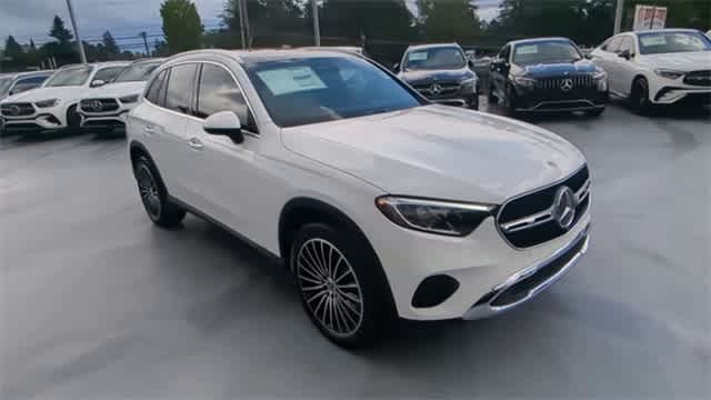 Thumbnail: 2025 Mercedes-Benz GLC - 2