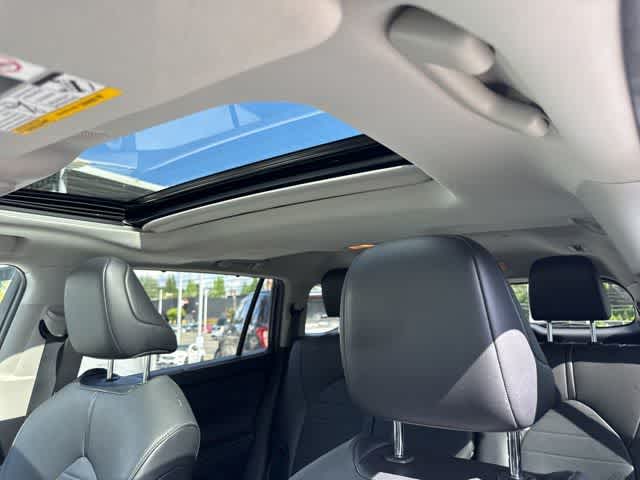 Thumbnail: 2021 Toyota Highlander - 11