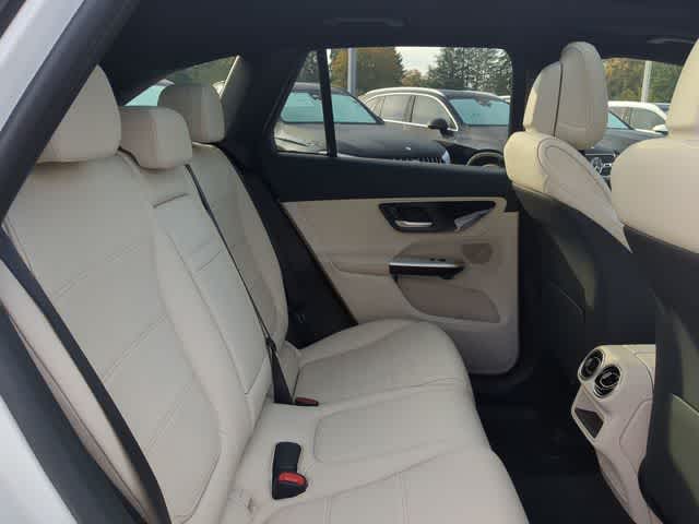 Thumbnail: 2026 Mercedes-Benz GLC - 21