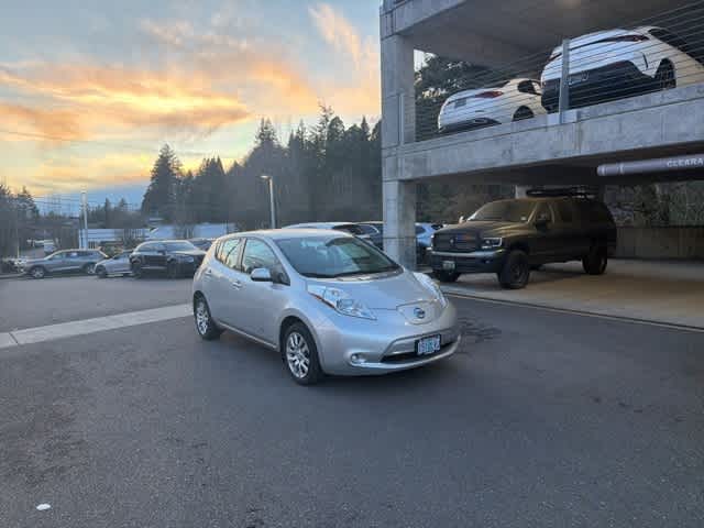 Thumbnail: 2016 Nissan Leaf - 3