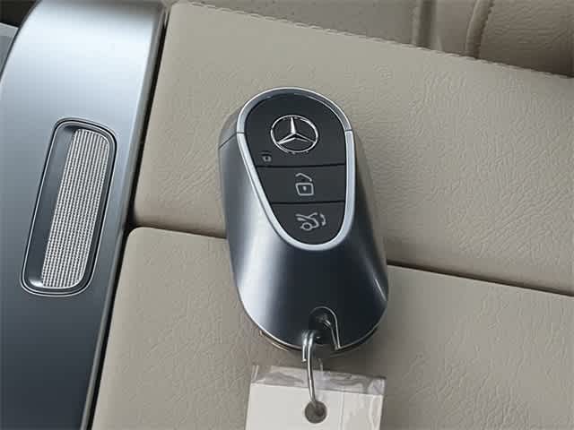 Thumbnail: 2026 Mercedes-Benz GLC - 34