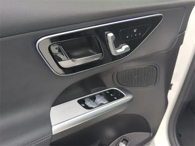 Thumbnail: 2025 Mercedes-Benz GLC - 17