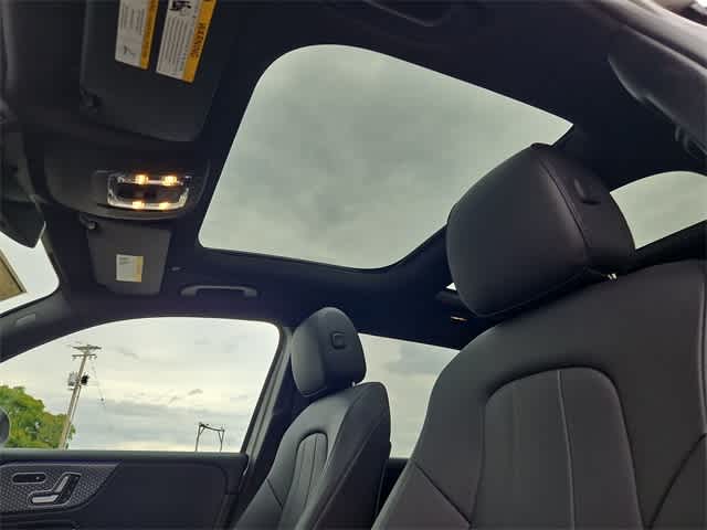 Thumbnail: 2025 Mercedes-Benz GLB - 20