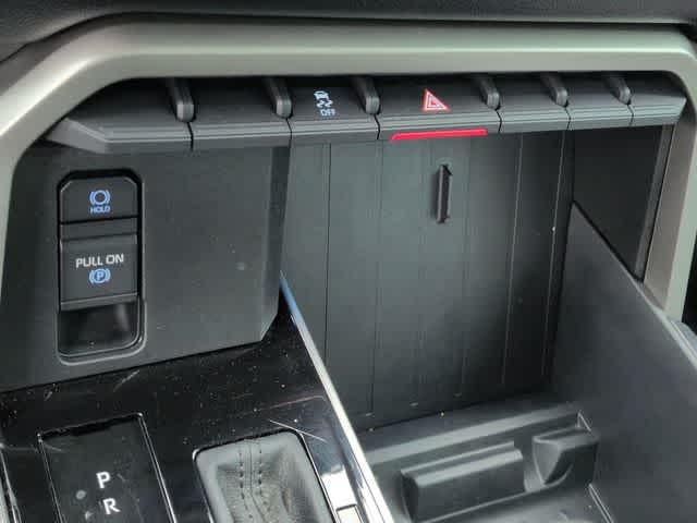 Thumbnail: 2023 Toyota Tundra - 32