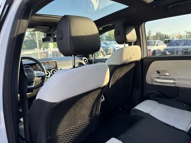 Thumbnail: 2021 Mercedes-Benz GLB - 10