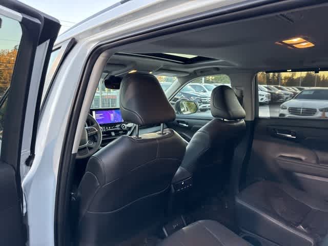 Thumbnail: 2024 Toyota Highlander - 10