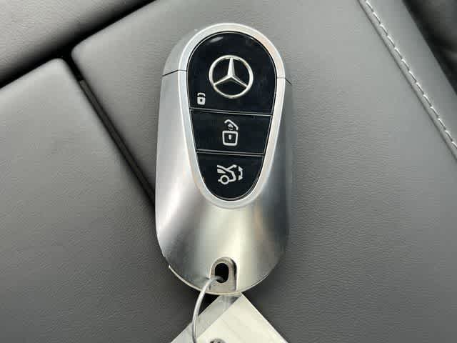 Thumbnail: 2024 Mercedes-Benz S-Class - 37