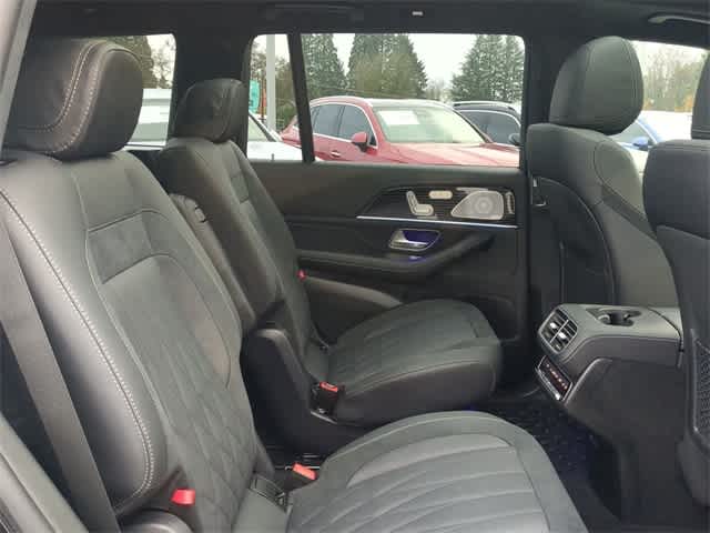 Thumbnail: 2026 Mercedes-Benz GL-Class - 21