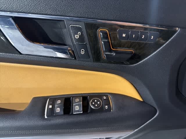 Thumbnail: 2013 Mercedes-Benz E-Class - 14