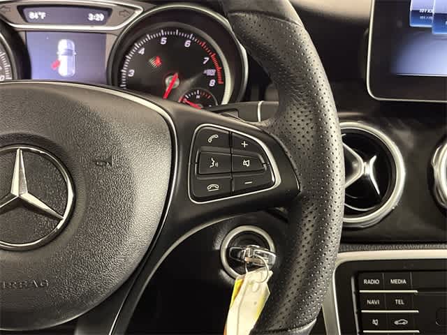 Thumbnail: 2020 Mercedes-Benz GLA - 32