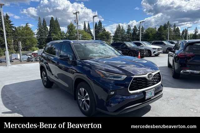 Thumbnail: 2021 Toyota Highlander - 1