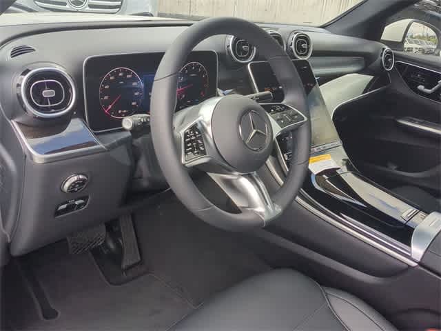 Thumbnail: 2025 Mercedes-Benz GLC - 10