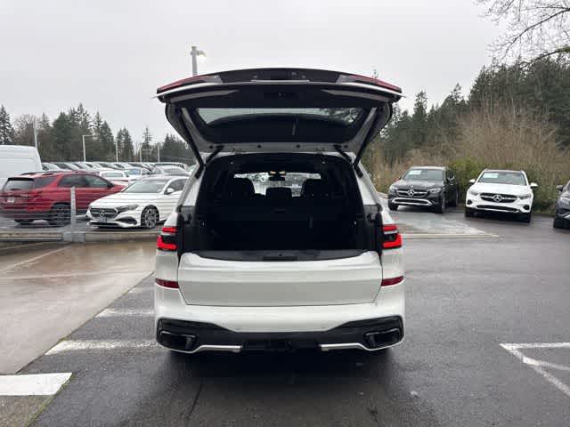 Thumbnail: 2024 BMW X7 - 9