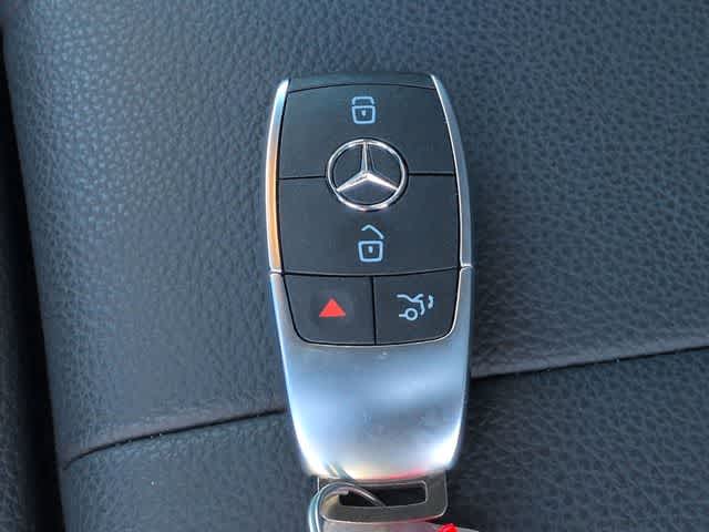 Thumbnail: 2025 Mercedes-Benz GLB - 38