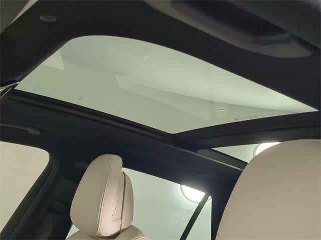 Thumbnail: 2026 Mercedes-Benz GLC - 18