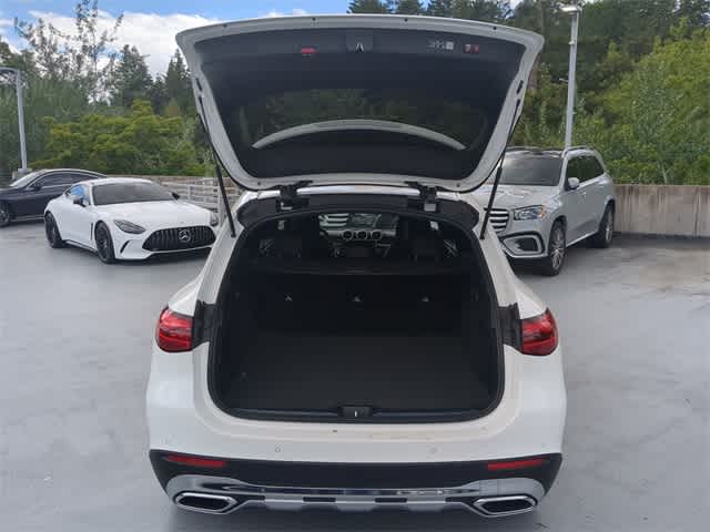 Thumbnail: 2025 Mercedes-Benz GLC - 34