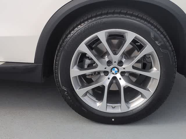 Thumbnail: 2026 BMW X5 - 13