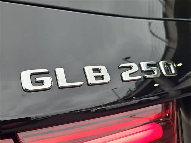 Thumbnail: 2025 Mercedes-Benz GLB - 13