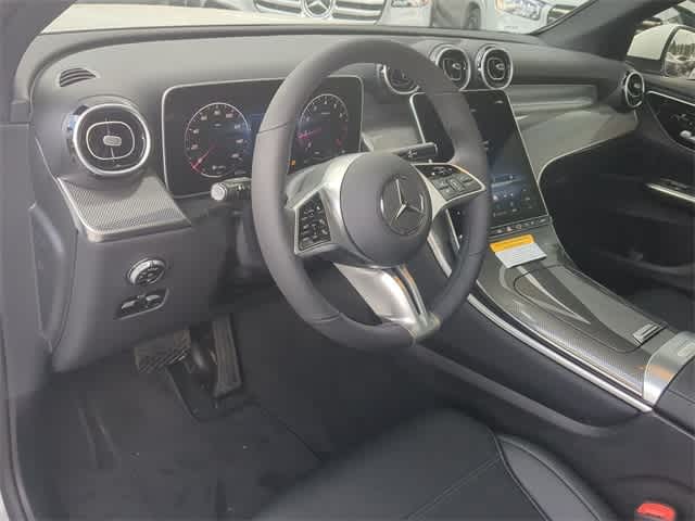 Thumbnail: 2025 Mercedes-Benz GLC - 10