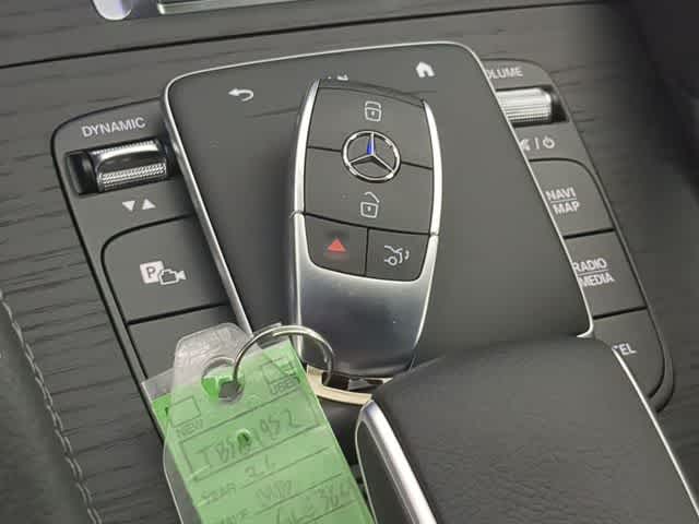 Thumbnail: 2026 Mercedes-Benz GLE - 37