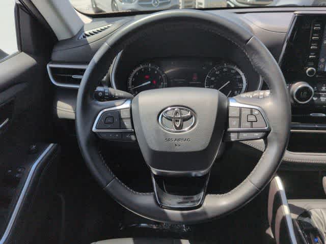 Thumbnail: 2021 Toyota Highlander - 24