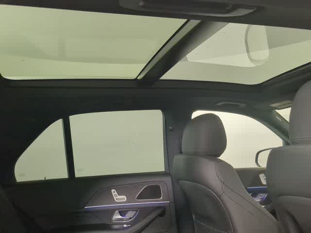 Thumbnail: 2026 Mercedes-Benz GLE - 22