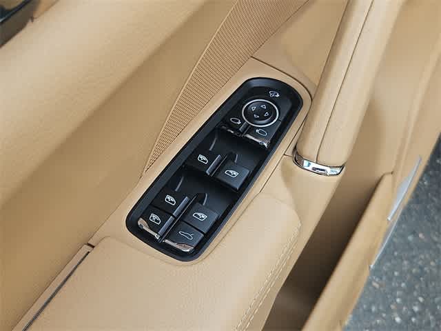 Thumbnail: 2014 Porsche Cayenne - 18