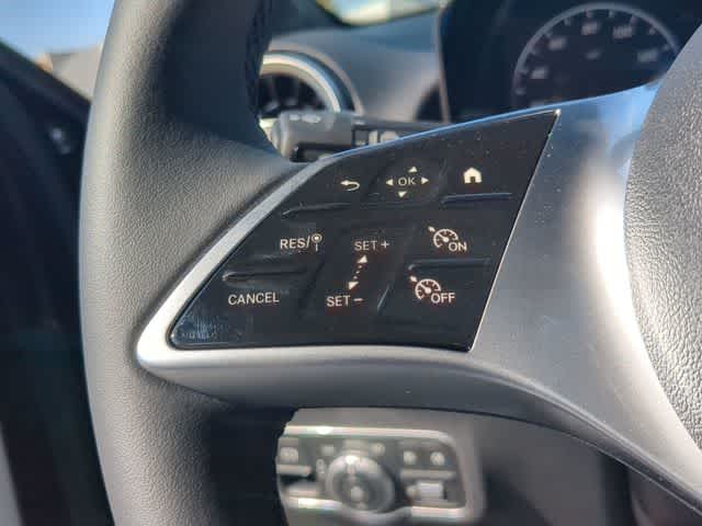 Thumbnail: 2026 Mercedes-Benz GLB - 25