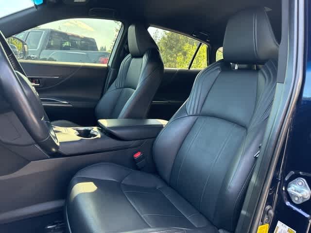 Thumbnail: 2022 Toyota Venza - 13