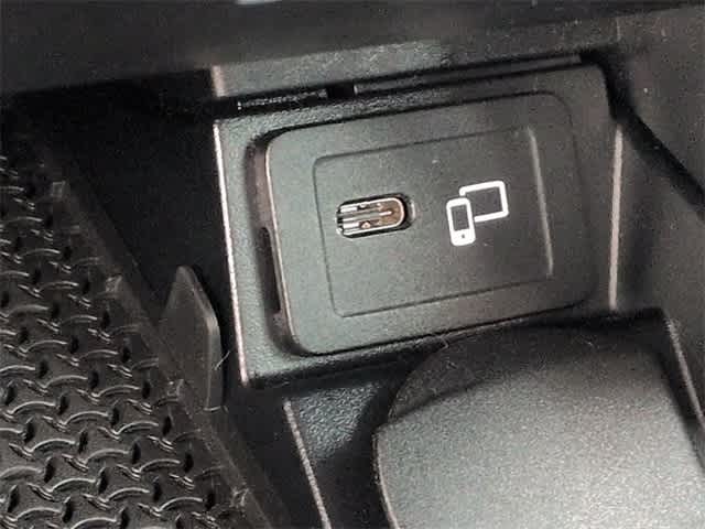 Thumbnail: 2022 Mercedes-Benz E-Class - 32