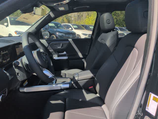 Thumbnail: 2026 Mercedes-Benz GLB - 16