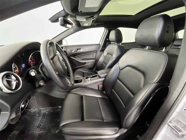 Thumbnail: 2020 Mercedes-Benz GLA - 23